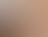 Die Lippenkontur wird mit einem feinen Pigmentiergerät nachgezeichnet