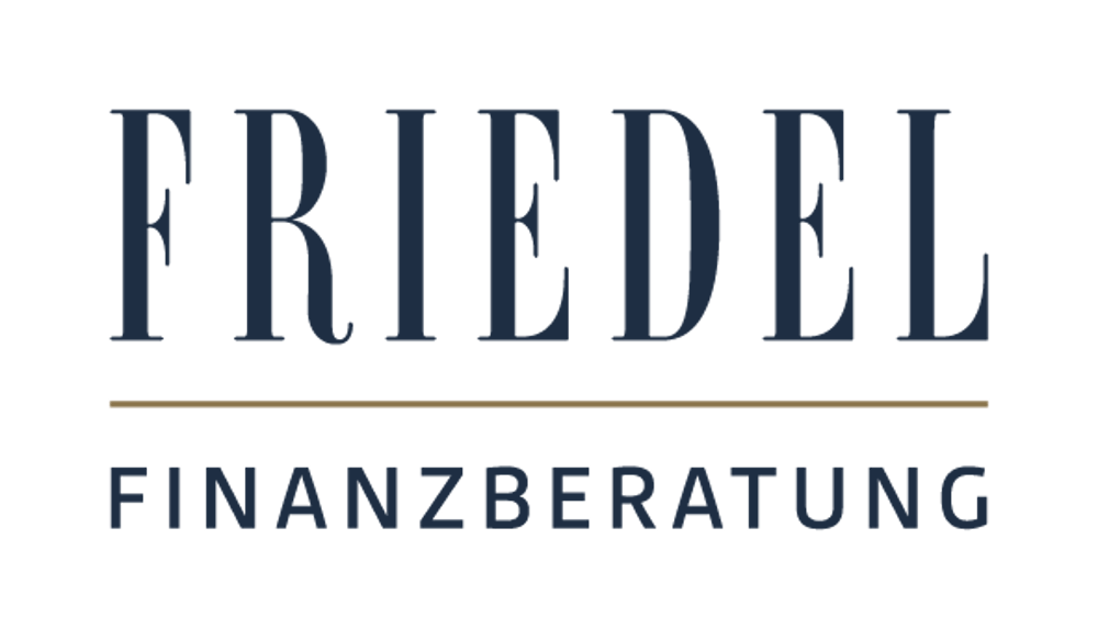 Logo Friedel Finanzberatung mit dunkelblauem Text auf dunkelgrünem Hintergrund.