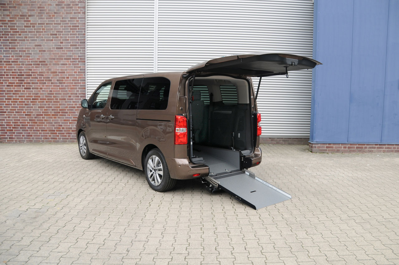 Citroën ë-Spacetourer mit Heckausschnitt – Bild 1
