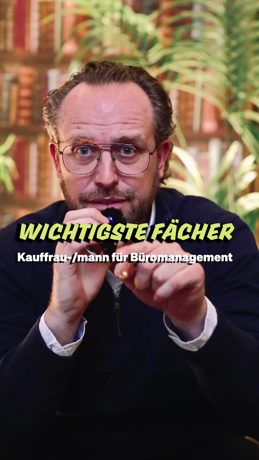 Standbild aus dem Video über die Ausbildung im Büromanagement