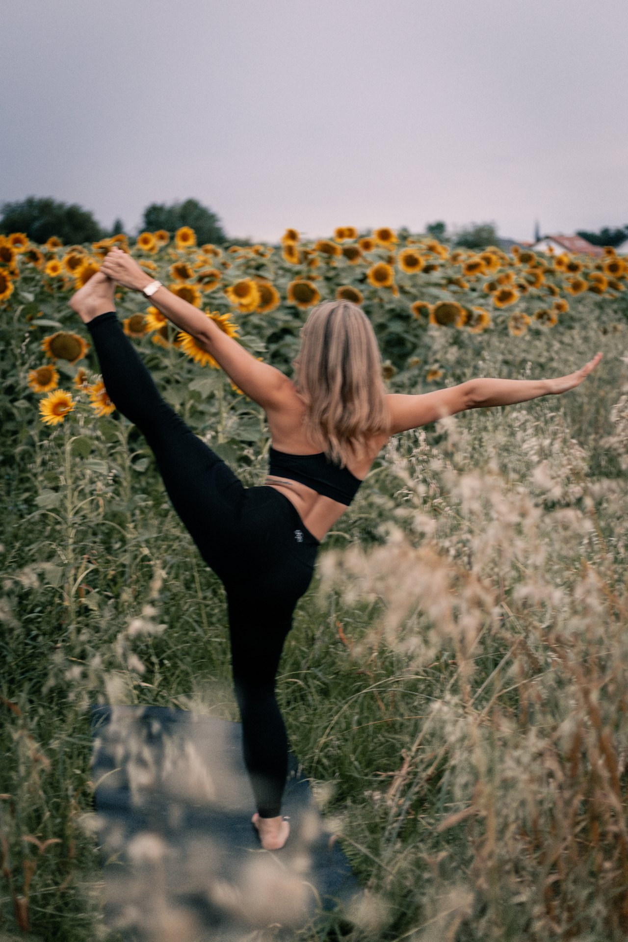 Julia beim Yoga