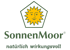 Logo SonnenMoor: gelbe Sonne mit Gesicht in weißem Fünfeck auf grünem Grund, darunter "SonnenMoor natürlich wirkungsvoll"