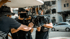 Videoproduktion Heilbronn für Social Media Content - Kamerateam bei Dreharbeiten im Außenbereich – professionelle Filmproduktion für Imagefilme, Werbespots und Social Media Clips.