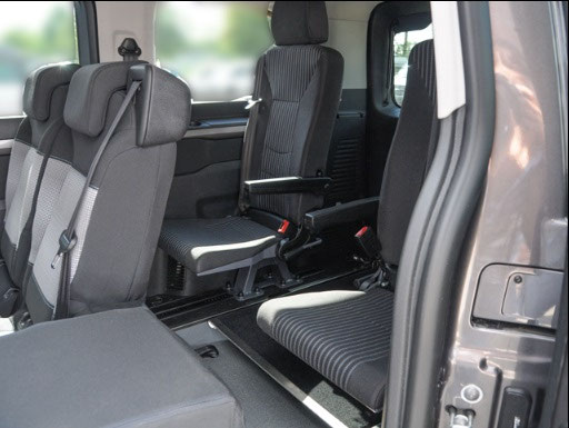 Peugeot Traveller mit Heckausschnitt – Bild 7