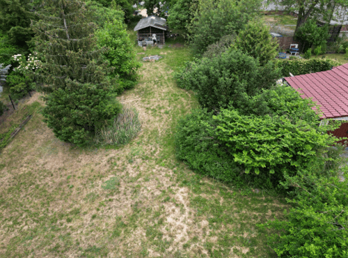 Mit Baugenehmigung für 250 m2 Haus! Grundstück sucht neuen Eigentümer
