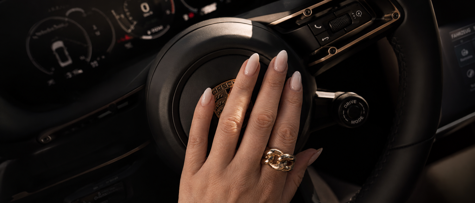 Professionelle Nagelpflege und Nageldesign bei SWON in Pforzheim