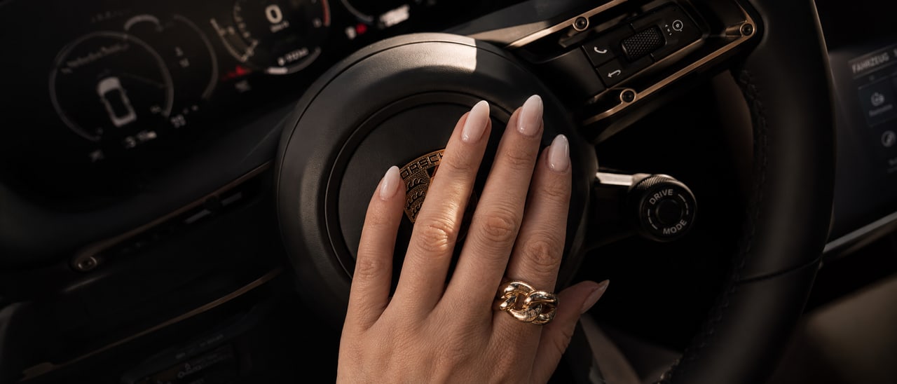 Professionelle Nagelpflege und Nageldesign bei SWON in Pforzheim