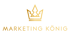 Goldene Krone über dem Text „MARKETING KÖNIG“ auf dunkelgrünem Hintergrund.