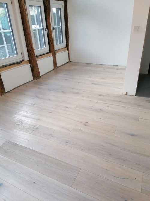 Landhausdiele Eiche weiß geölt im Fachwerkhaus