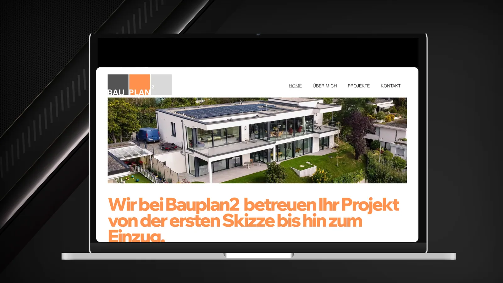 Laptop mit der Website von Bauplan²