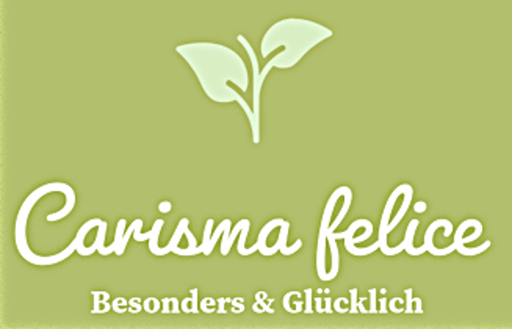Carisma felice: Besonders & Glücklich. Grünes Logo mit stilisiertem Pflanzenkeimblatt.