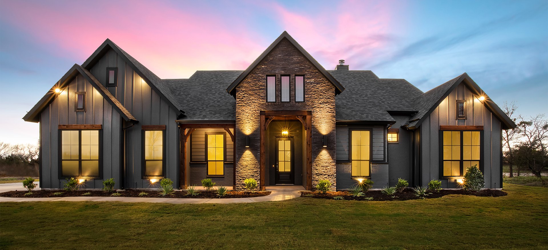 How to Choose the Right Windows for a Farmhouse-Style Home
