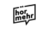 Schwarzes Logo mit Schriftzug "hör mehr" in einer Sprechblase, wobei die Punkte auf dem "ö" außerhalb sind.