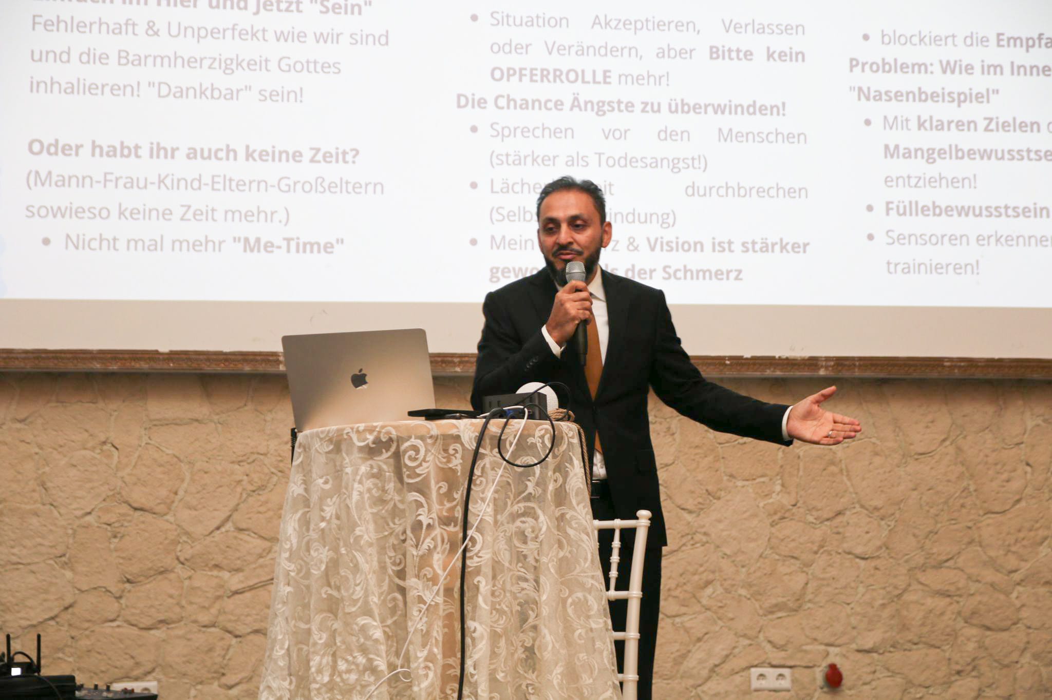 Porträtfoto von Masud Zargar