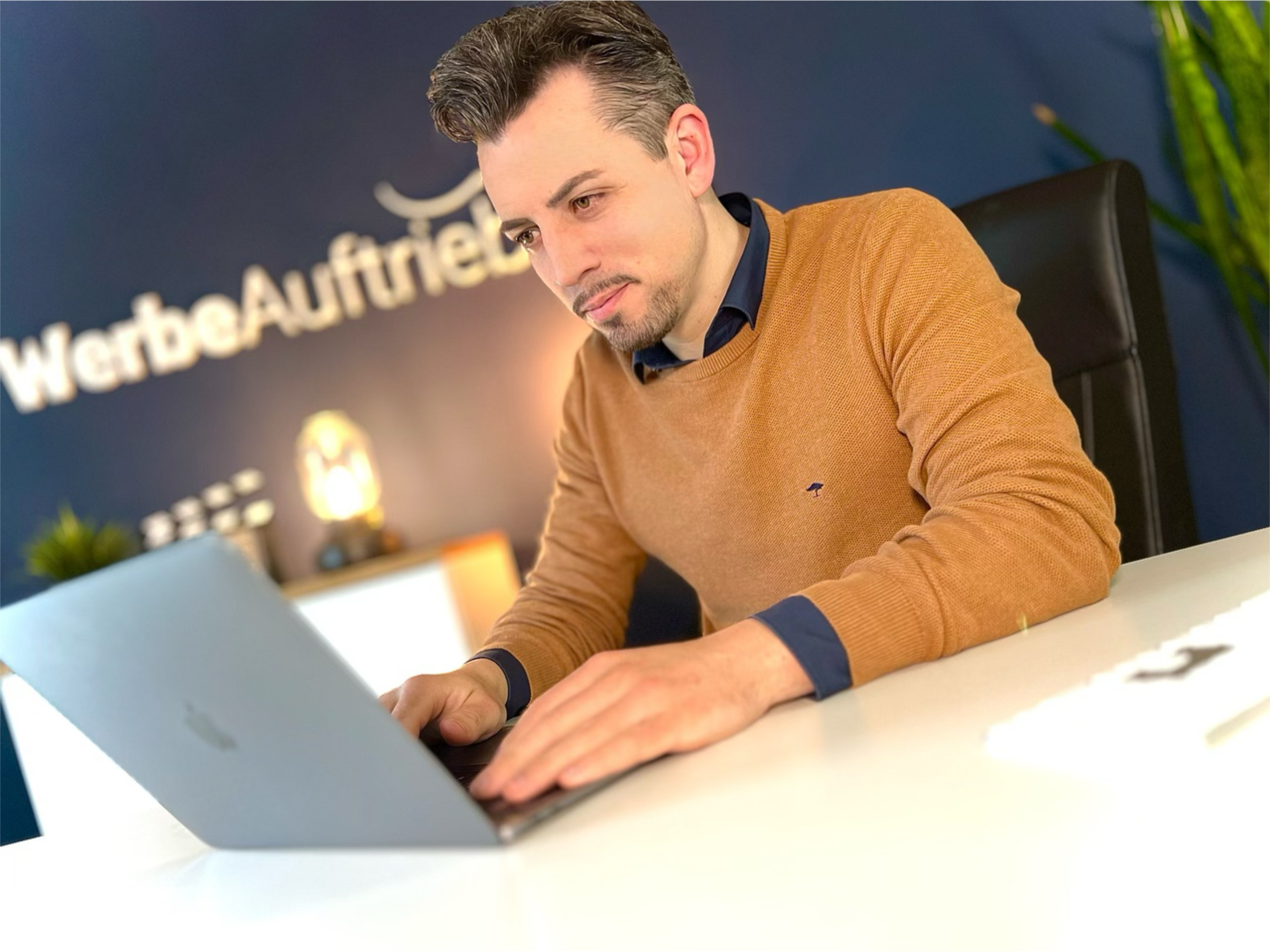 Daniel von WerbeAuftrieb am Schreibtisch