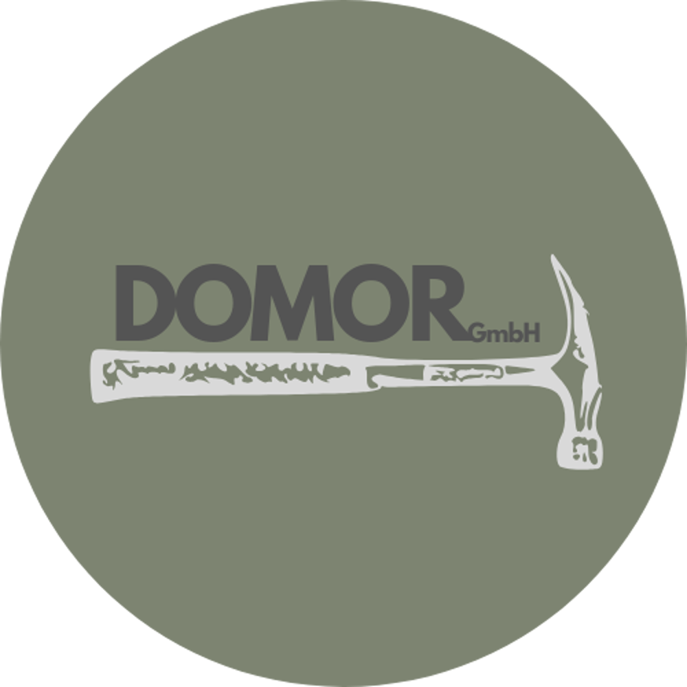 Domor GmbH Logo mit Hammer-Symbol aus Herzfeld