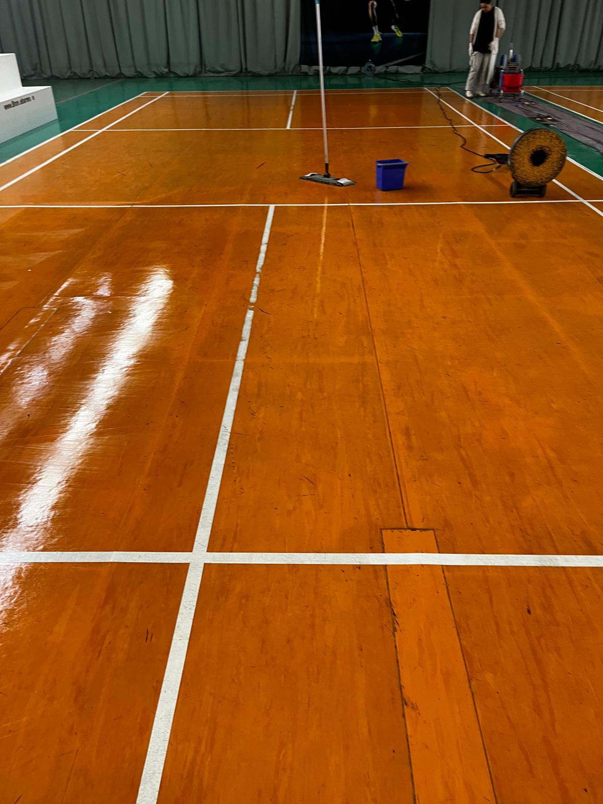 Nachher – Sporthallen-Parkettboden