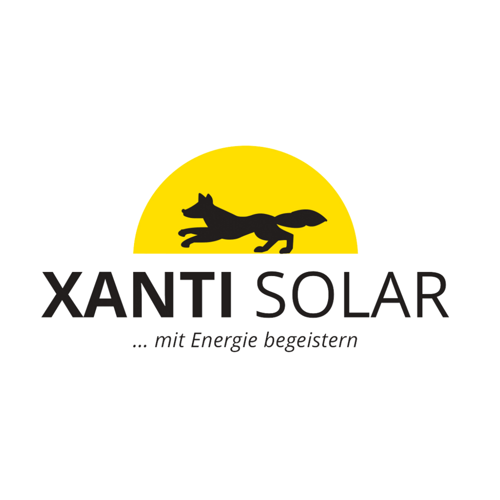 Xanti Solar Logo mit einem springenden Fuchs vor einer Sonne und dem Slogan "... mit Energie begeistern".