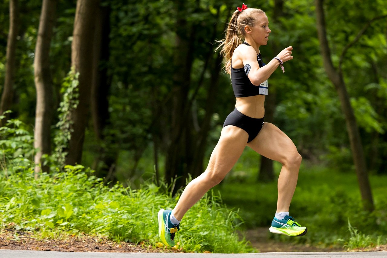 Julia Mayer beim ASICS Österreichischen Frauenlauf 2022 in Wien