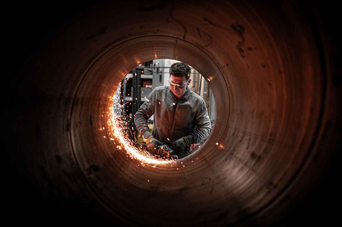 Maßgefertigtes Edelstahl-Geländer und Stahlkonstruktion von Ferrotec