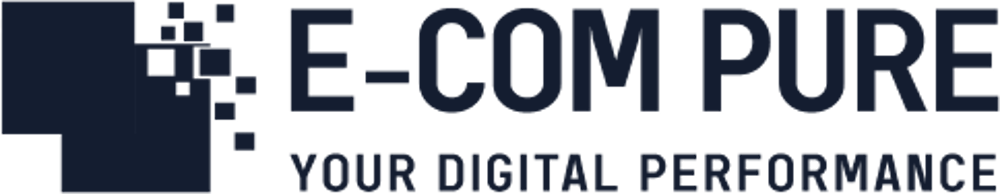 E-COM PURE Logo mit dem Slogan "YOUR DIGITAL PERFORMANCE" und einem Element aus Quadraten.