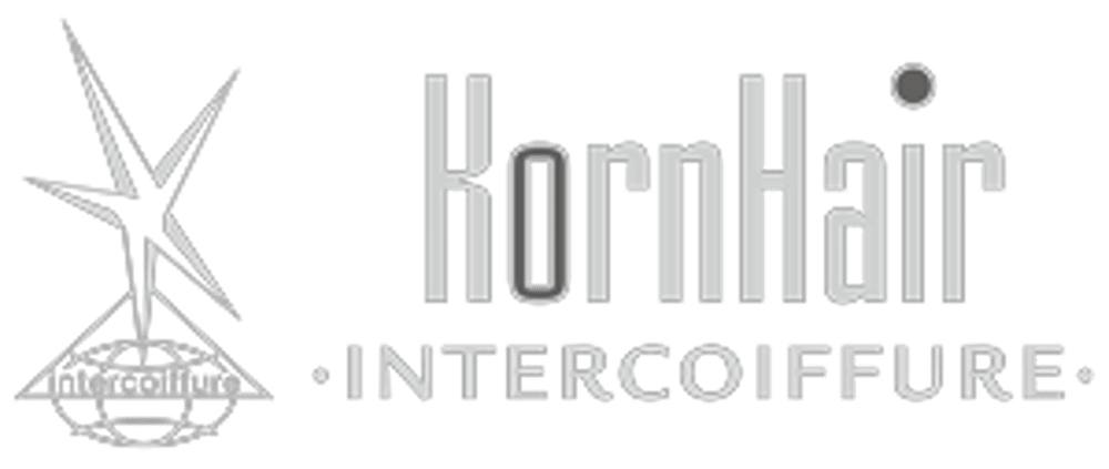 Logo von KornHair Intercoiffure mit einem stilisierten Stern über einer Weltkugel auf schwarzem Hintergrund.
