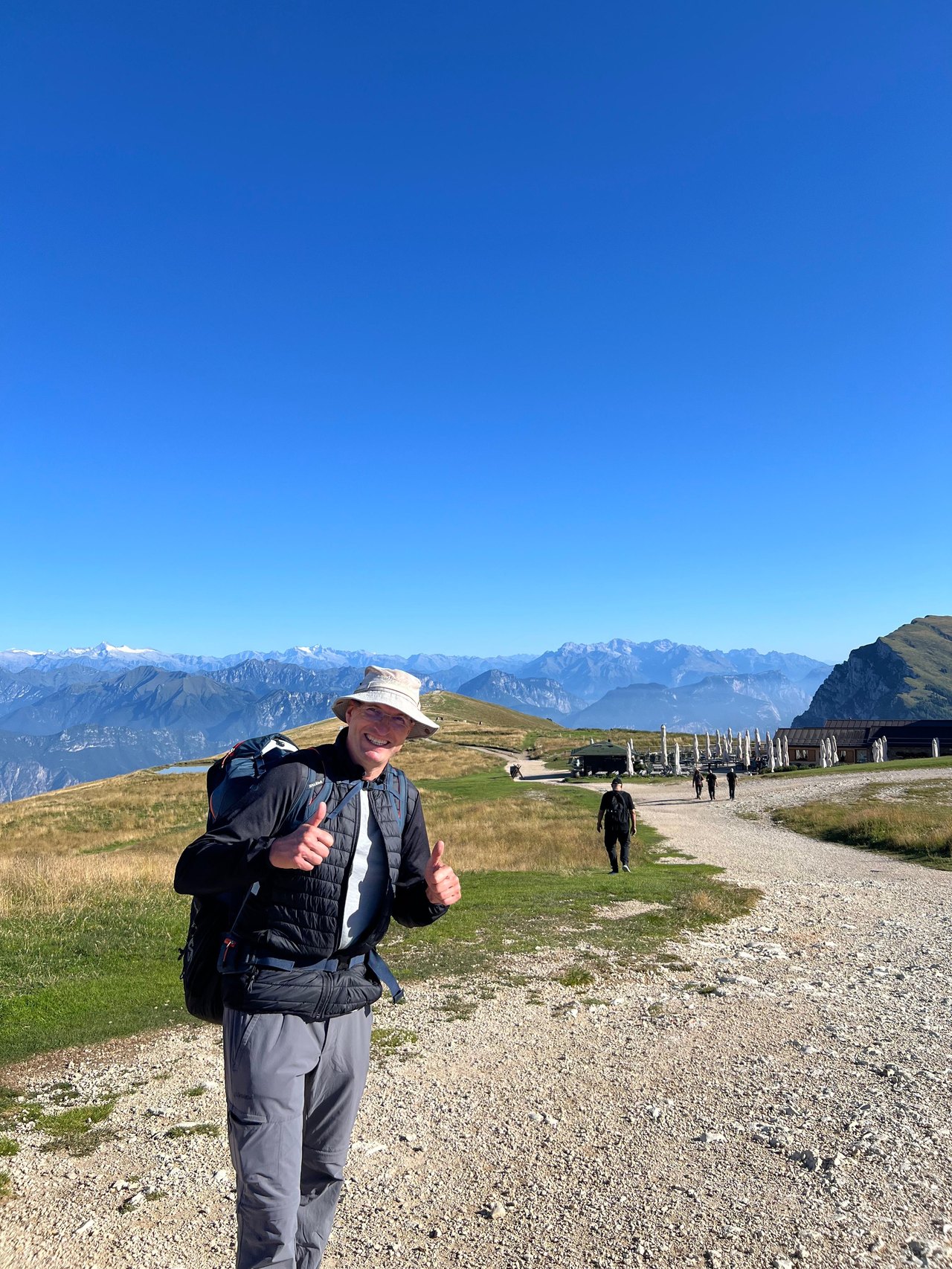 Jörg, Gründer