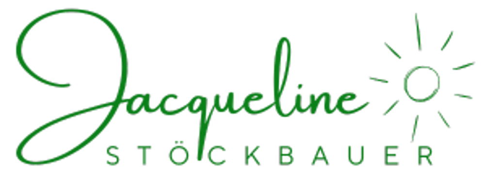 Schwarzer Schriftzug "Jacqueline" mit kleinem Herz über dem „e“.