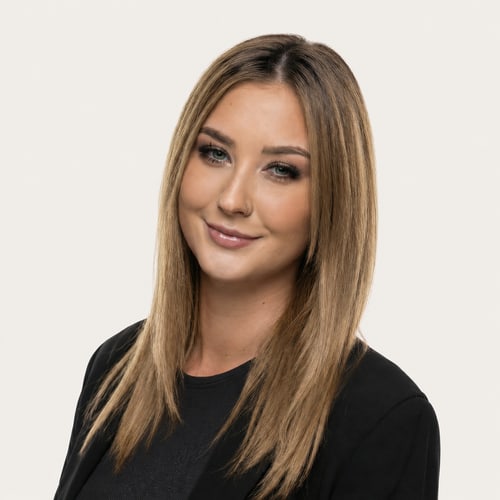 Porträt von Jaqueline Brandl, Hairdreams-Spezialistin