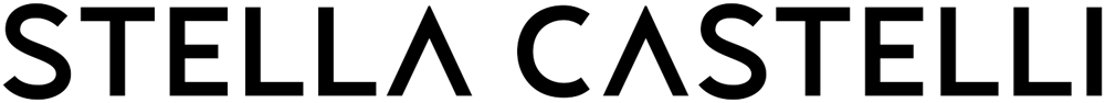Schwarzer Text „STELLA CASTELLI“ auf dunkelgrünem Hintergrund.