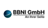 BBNI GmbH Logo mit blauem Globus und dem Slogan "An Ihrer Seite".