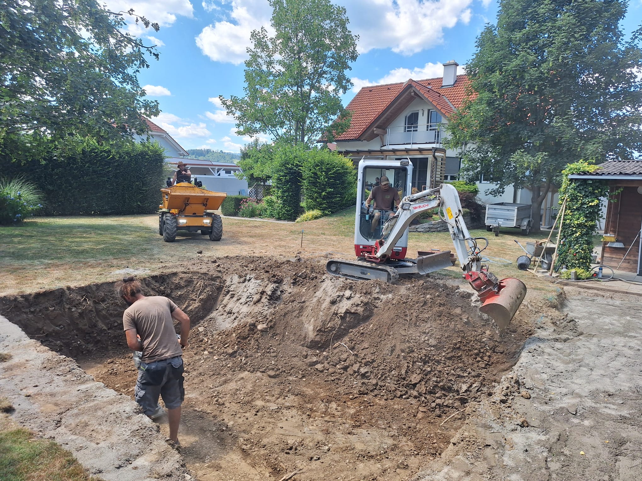 Garten Pfleger bei der Arbeit