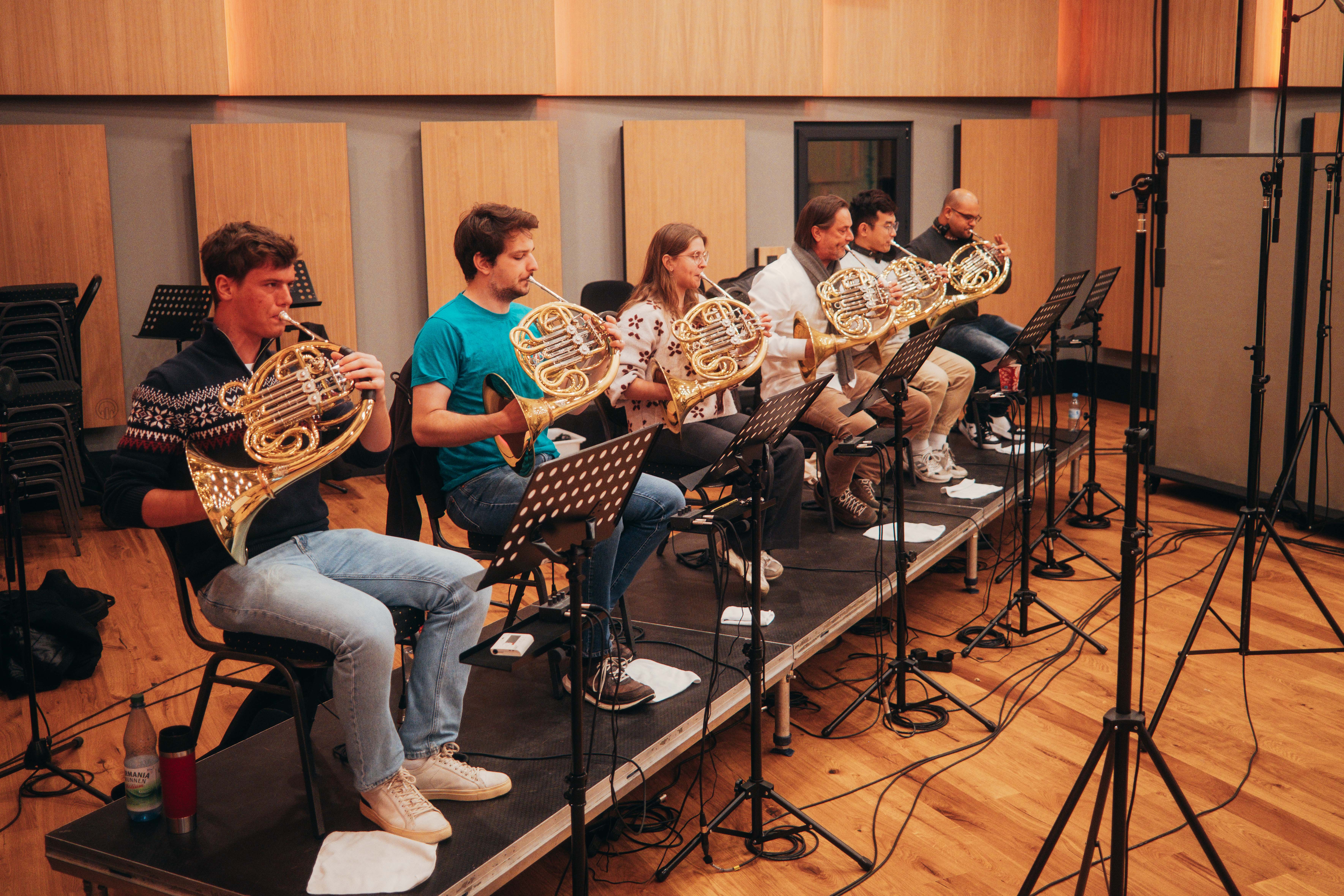 French Horn — Warm, heroic French horn section with a rich, rounded tone ideal for noble fanfares and adventure scores.