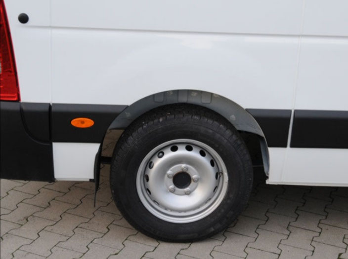 Nissan NV400 mit Heckabsenkung und Auffahrrampe – Bild 4