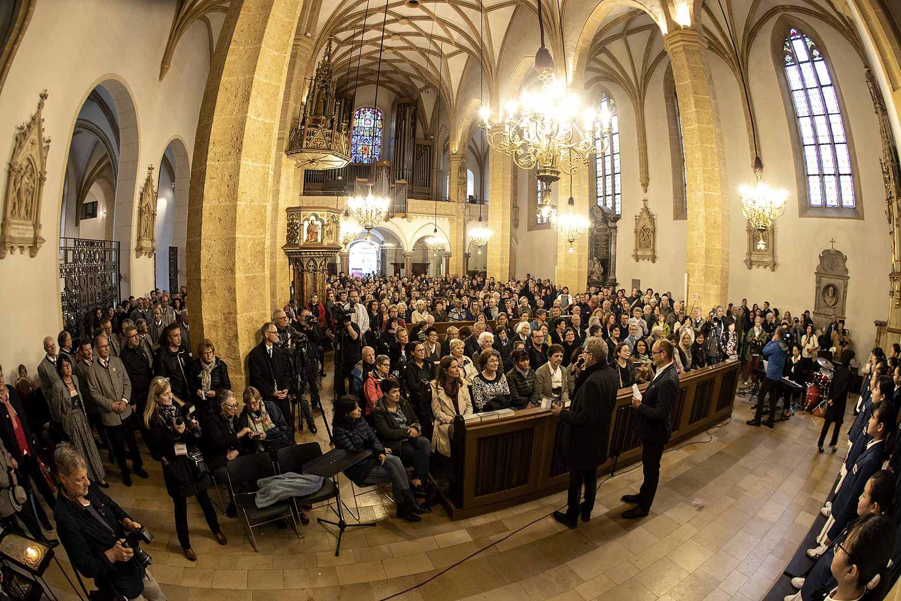 Unistella choir at the opening of the Long Night of Choirs in the Stadtpfarrkirche, Voices of Spirit 2019, Graz