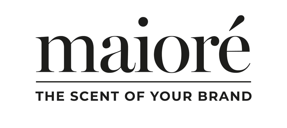 Logo der Marke maioré mit dem Slogan THE SCENT OF YOUR BRAND in schwarzer Schrift auf weißem Hintergrund.