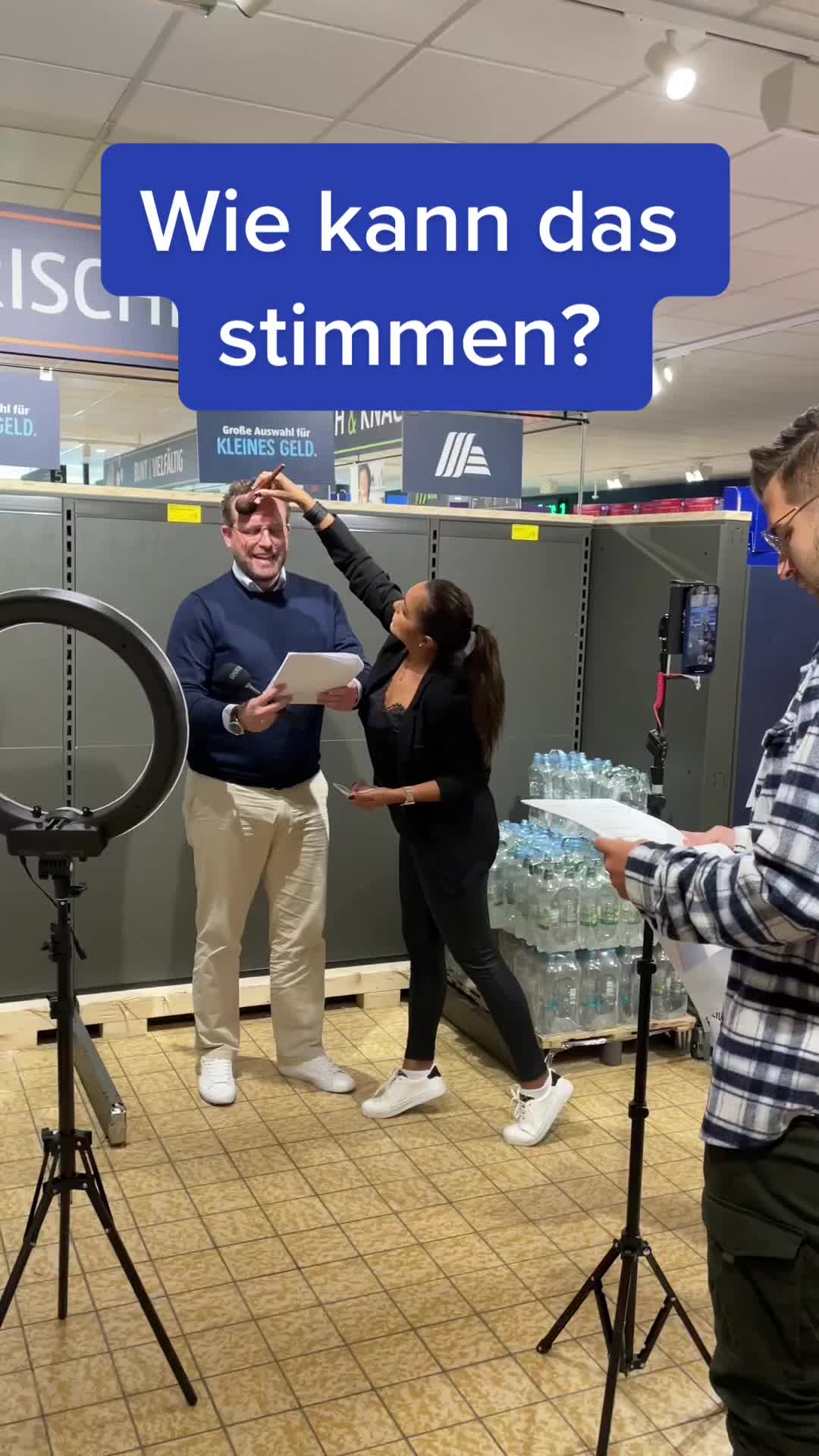 Standbild aus dem Video im Verkaufsraum des Marktes