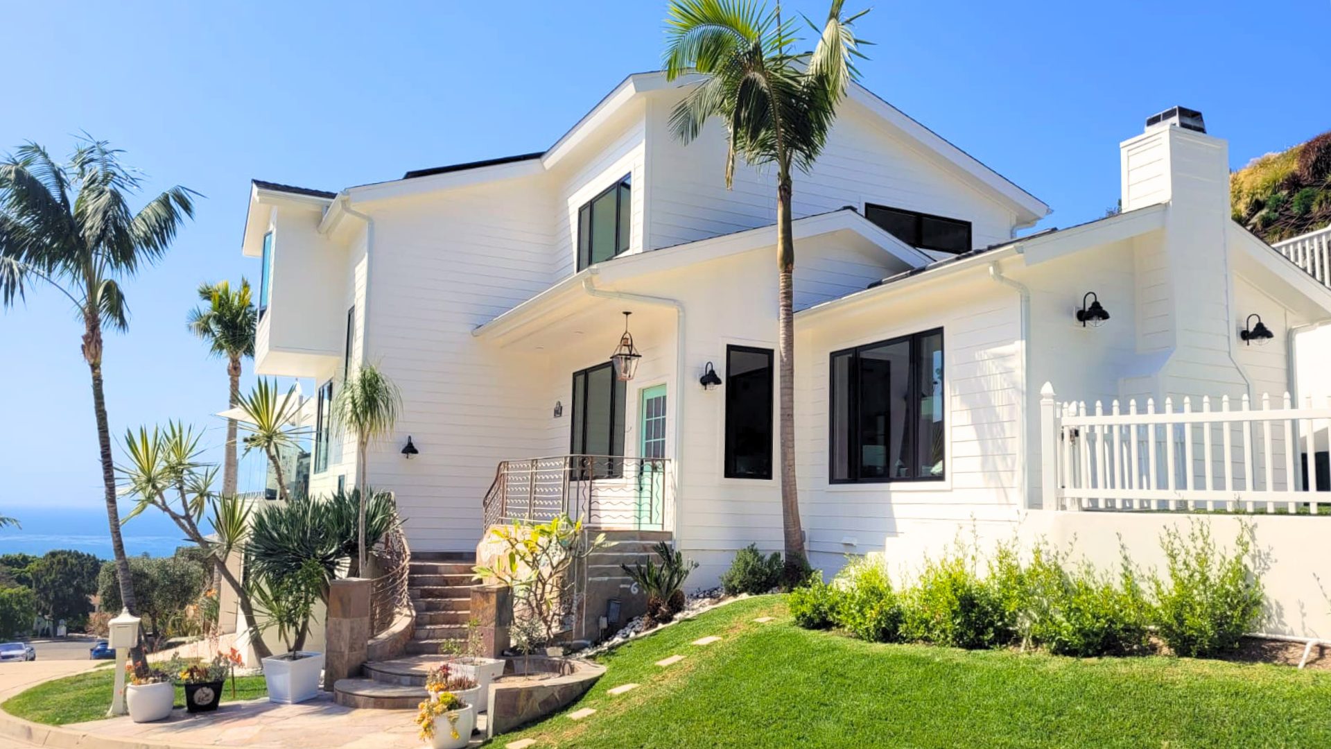 Siding Maintenance Tips for Coastal Beach Homes