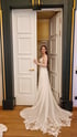 Hybride AI-Produktion mit echtem Model in Hochzeitsszene