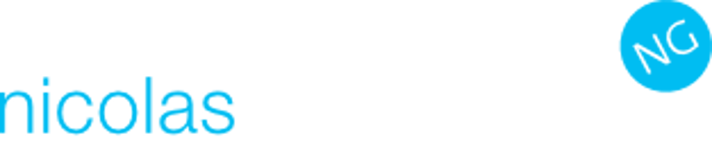 Nicolas Gradicsky Logo: „nicolas“ in Türkis, „gradicsky“ in Weiß auf dunkelgrünem Hintergrund mit einem blauen Kreis.