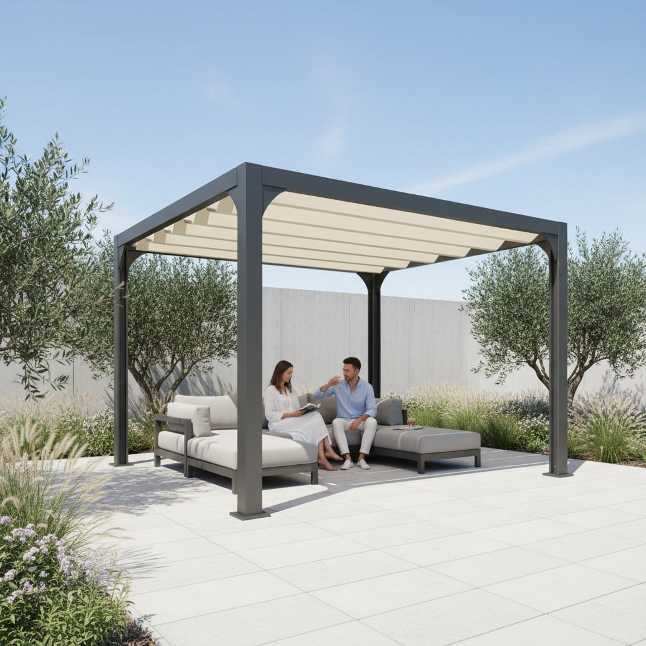 Pergola-Markise mit zusätzlichen Stützen für große Terrassenflächen