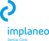 Implaneo Dental Clinic Logo: Zwei blaue, ineinandergreifende C-Formen über dem Text "implaneo Dental Clinic".