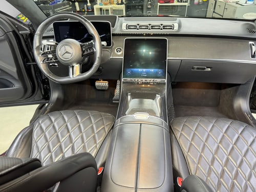 Mercedes S-Klasse nach der Innenraumreinigung