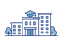 Schulgebäude oder Universität mit einem Doktorhut auf dem Dach, umgeben von Bäumen - Krisenstab-Software Notfall- und Krisenmanager (NKM®).