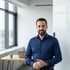 Selbstständiger Unternehmer im eigenen Büro