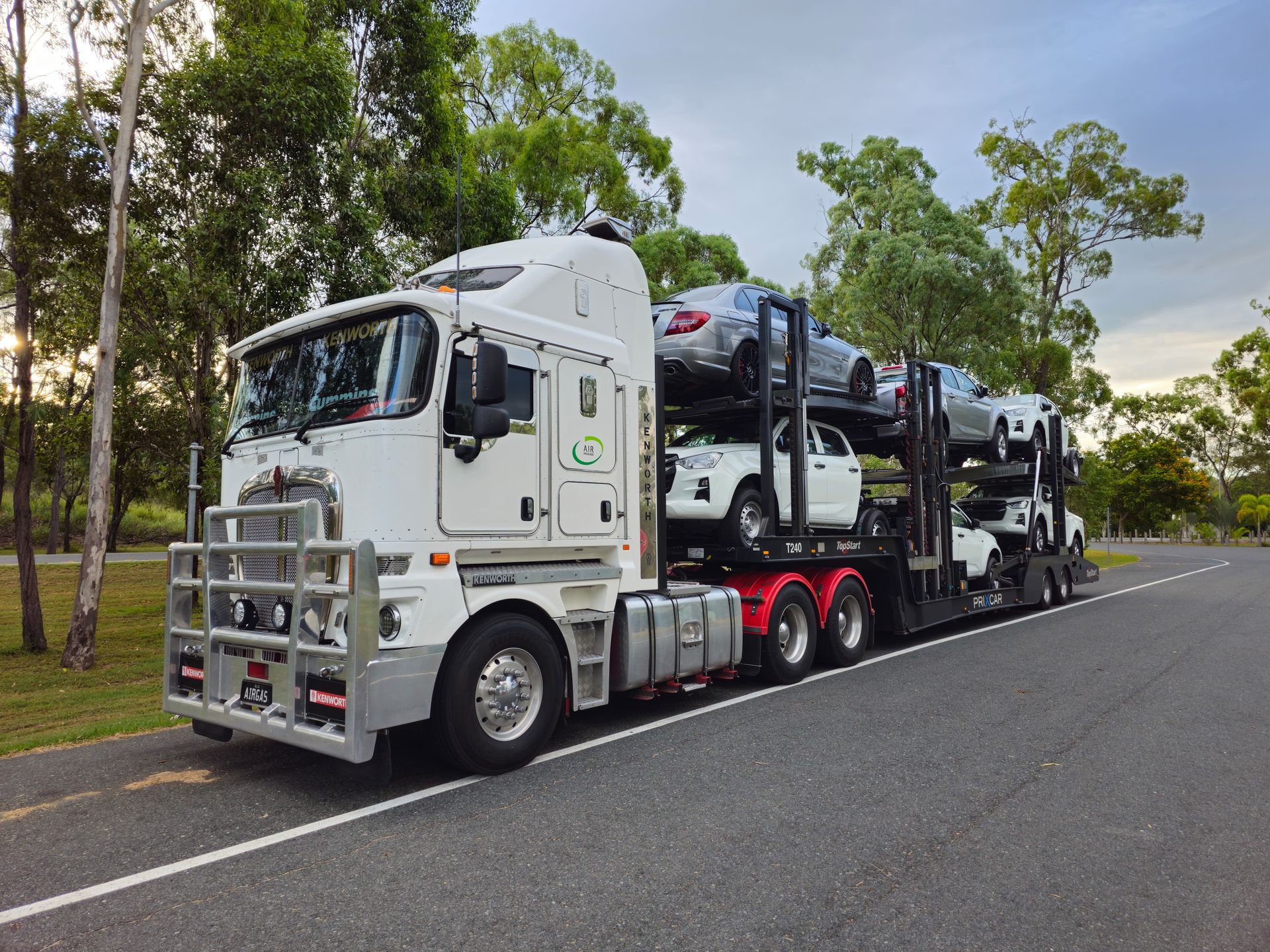 Long-Distance Towing vs. Auto Transport: How to Move a Car From Lake Helen