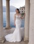 Hybride AI-Produktion mit echtem Model in Hochzeitsszene