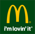 McDonald's Logo: Gelbes "M" auf grünem Hintergrund mit dem Slogan "i'm lovin' it" in Weiß.