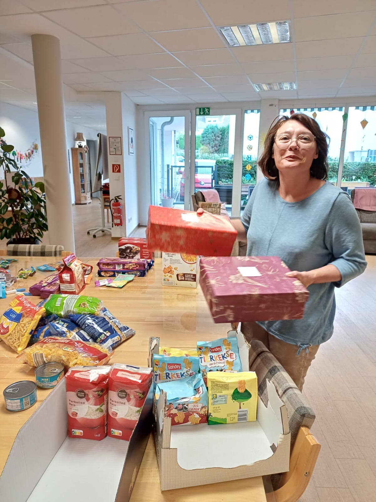 WEIHNACHTEN IM SCHUHKARTON