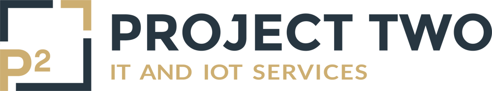 Logo von "PROJECT TWO IT AND IOT SERVICES" in Dunkelgrau und Gold auf dunkelgrünem Hintergrund.